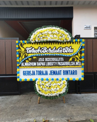 Papan Bunga Duka di Karya Murni